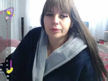 Swallowing milf cams