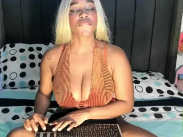 Bongacams Sex Chat of kylieboobs24