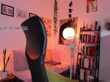Bongacams Watch Live Sex Cams of Luci--ana