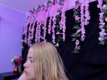 Bongacams Nude Webcam of AnalHade