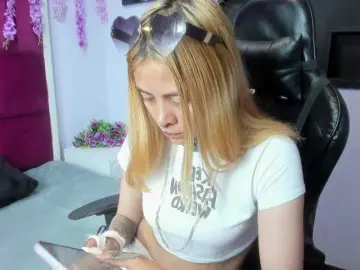 Bongacams Adult Webcams of AnalHade