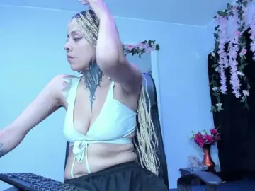 Bongacams Sex Cam of AnalHade
