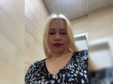 Bongacams Adult Video Chat of -SexyMilf-