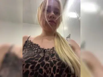 Bongacams Private Sex Chat of -SexyMilf-