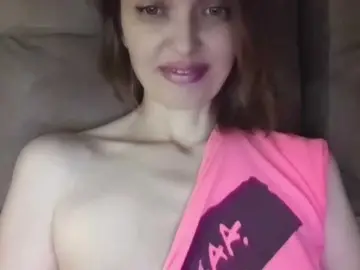 Bongacams Watch Live Sex Cams of lilisexy14