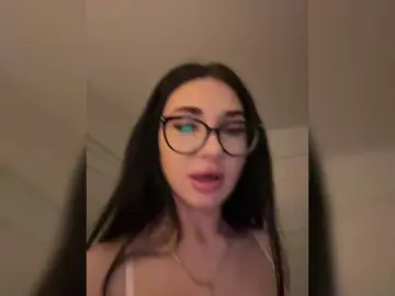 Bongacams Free Live Porn of Chiaralovee