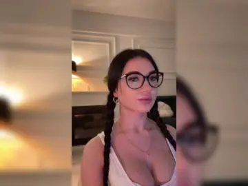 Bongacams Free Live Porn of Chiaralovee