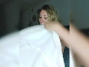 Bongacams Watch Live Sex Cams of YourWitcher