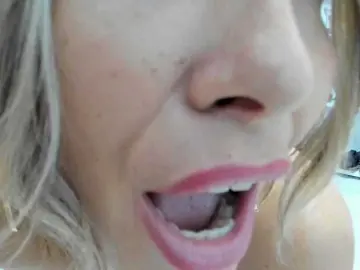 Bongacams Live Sex Cam of Sweetcherry30