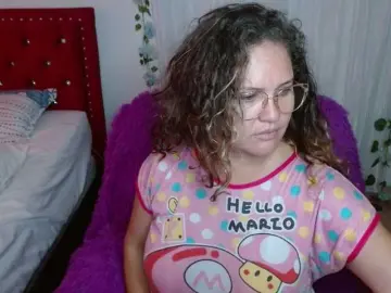 Bongacams Watch Live Sex Cams of helenca1980