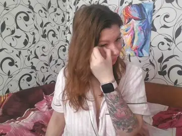 Bongacams Watch Live Sex Cams of YourEmilie