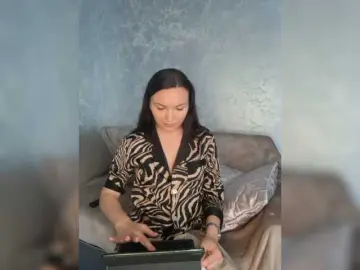 Bongacams Free Porn Cam of DIVORA