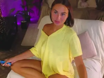 Dildoing milf cams