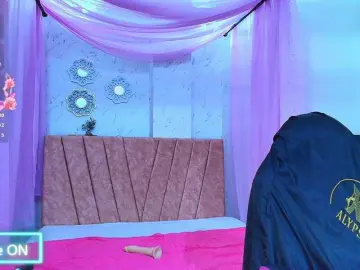 Bongacams Nude Webcam of mia-thommson