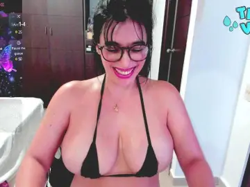 Bongacams Live Sex Cam of HUGETITS90XX