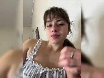 Bongacams Watch Live Sex Cams of Cherry-viking98