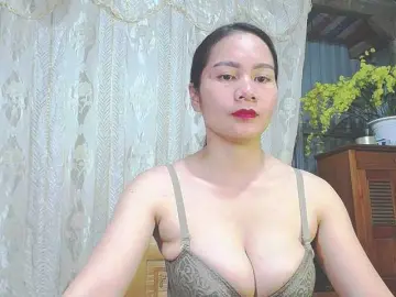 Bongacams Free Porn Cam of EllaShow93