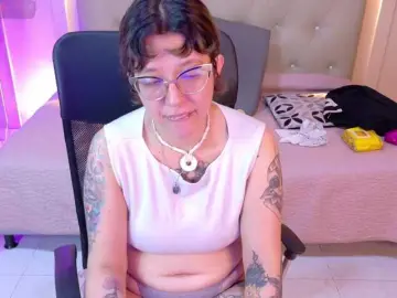 Bongacams Live Sex Cam of chloe-rosse