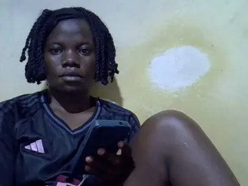 Bongacams Sex Cam of Pretty-doll