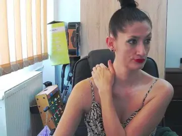 Bongacams Live Sex Cam of Divinne-Bea