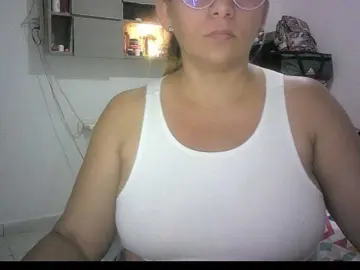 Blonde mature milf cams