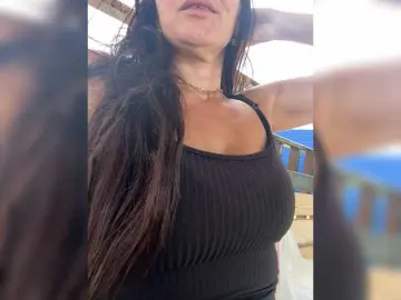 Bongacams Watch Live Sex Cams of Uliae