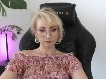 Bongacams Adult Video Chat of CinderellaMoon