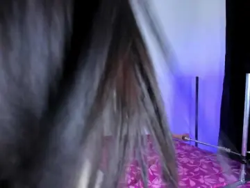 Bongacams Sex Chat of Emiili-Clark