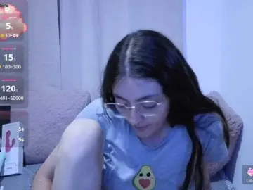 Bongacams Live Sex Cam of Lesliee22