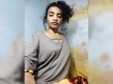 Bongacams Watch Live Sex Cams of Shanya12