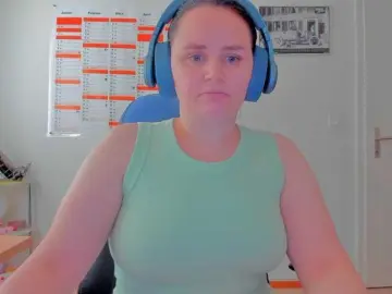 Big tits white milf cams