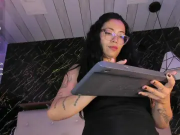 Bongacams Free Live Porn of renata-blue