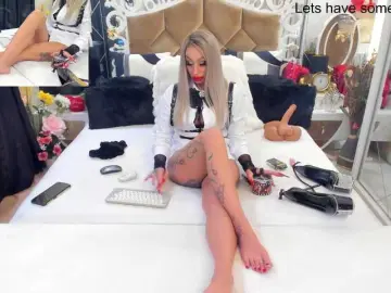 Bongacams Live Sex Cam of hotred69xxx