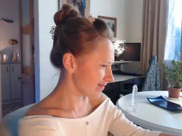 Bongacams Live Sex of lilcumminfox