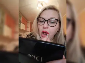 Bongacams Sex Cam of WifeyNusha