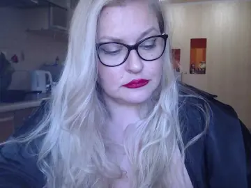 Bongacams Sex Cam of WifeyNusha