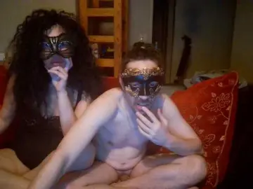 Bongacams Watch Live Sex Cams of FrenchKisses