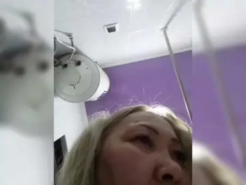 Bongacams Watch Live Sex Cams of Qweentis