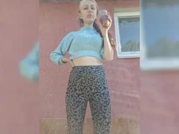 Bongacams Free Porn Cam of Kira19991999