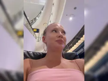 Bongacams Nude Webcam of Linnea