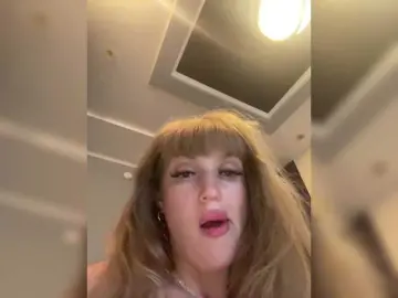 Bongacams Free Porn Cam of ErnieFlossy