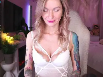 Bongacams Nude Webcam of Break-me-Shake-me