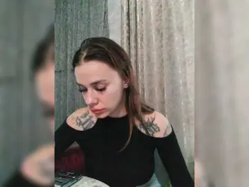 Bongacams Nude Webcam of MaidenCrystal
