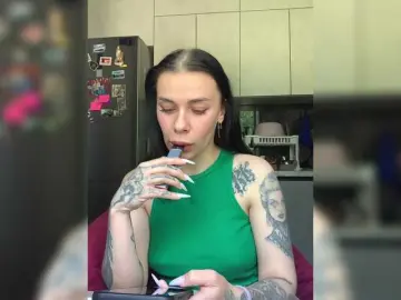 Bongacams Sex Chat of MaidenCrystal