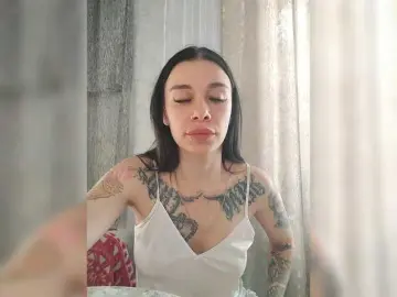 Bongacams Watch Live Sex Cams of MaidenCrystal