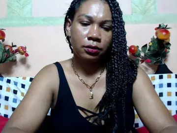 Squirt babes milf cams