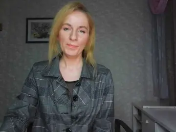 Full-private chat for 90+ tokens milf cams