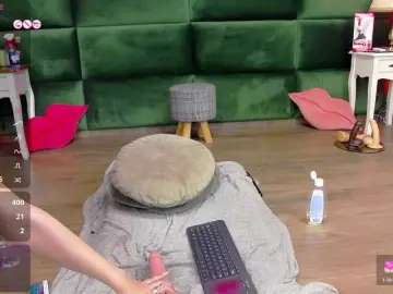 Bongacams Watch Live Sex Cams of SelenSummer