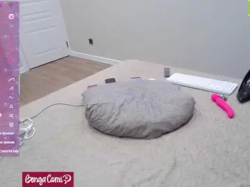 Dildoing milf cams