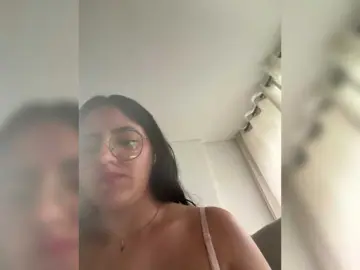 Dancing milf cams